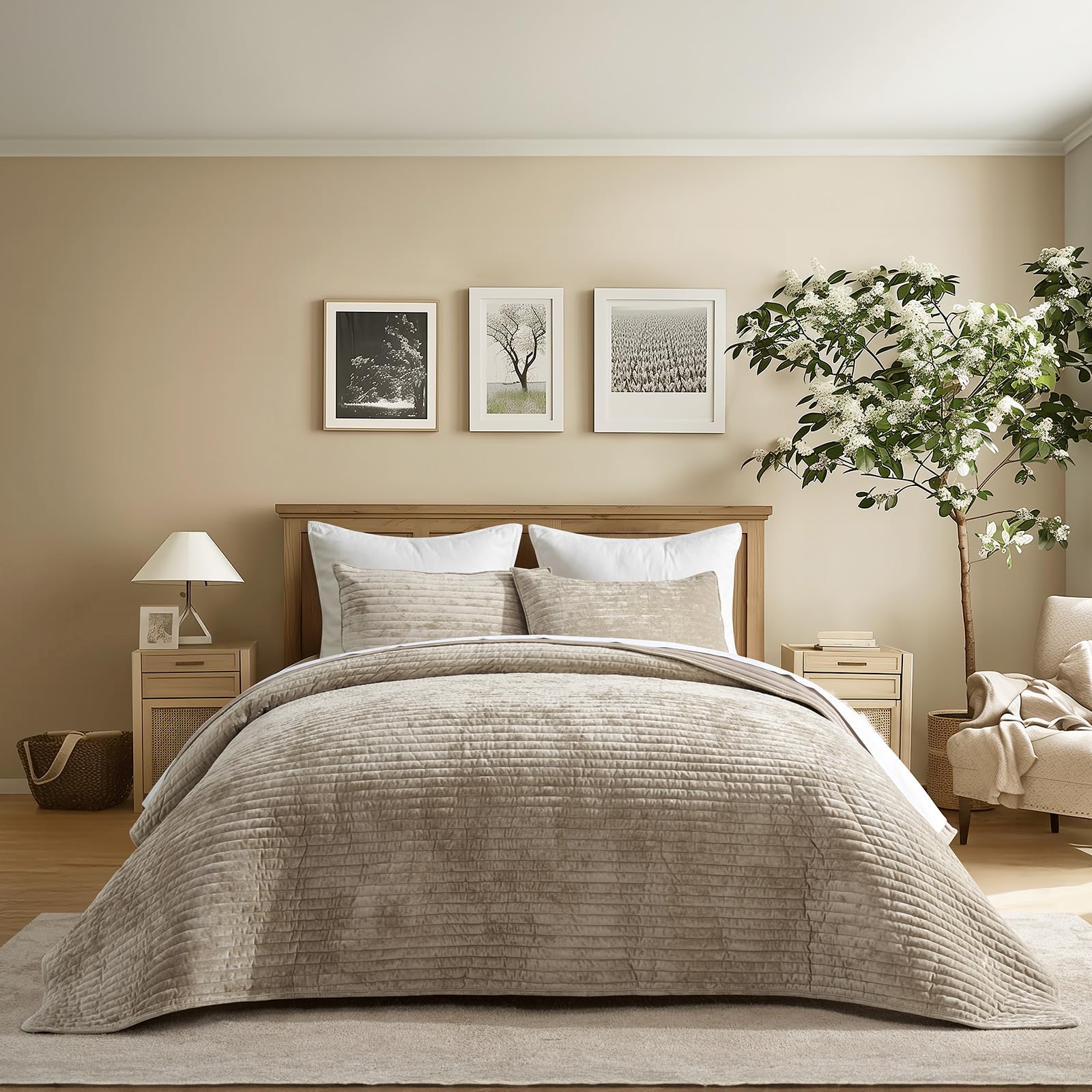 EVERGRACE Velvet Quilt Set King Size, Luxurious Soft Striped